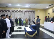 Bupati dan Wakil Bupati INHU Mutasi Perdana Pejabat Eselon Tiga dan Empat