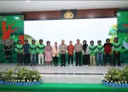 Dari Helm Disabilitas hingga 5.000 Bibit Pohon, Polda Riau Wujudkan Lalu Lintas Hijau dan Inklusif