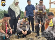 Sipropam Polres Kuansing Panen Jagung Pipil Binaan Di Lahan BUMDES Telaga Jernih Sentajo Raya