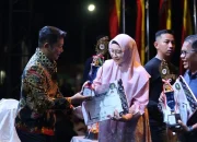 Kapolres Kuansing AKBP Raden Ricky Pratidiningrat Turut Sukseskan Penutupan Festival Pacu Jalur 2025.